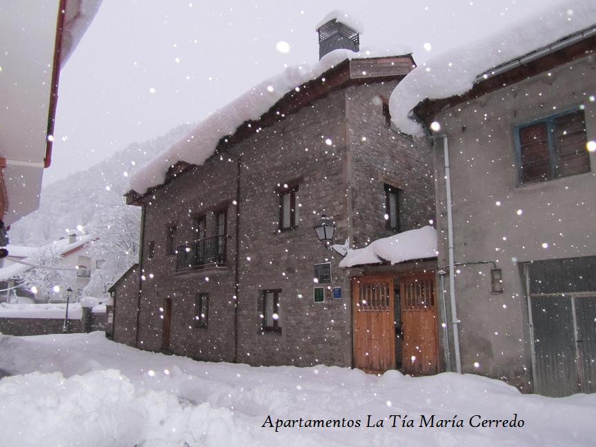 Tia Maria Bed & Breakfast Cerredo Exterior photo