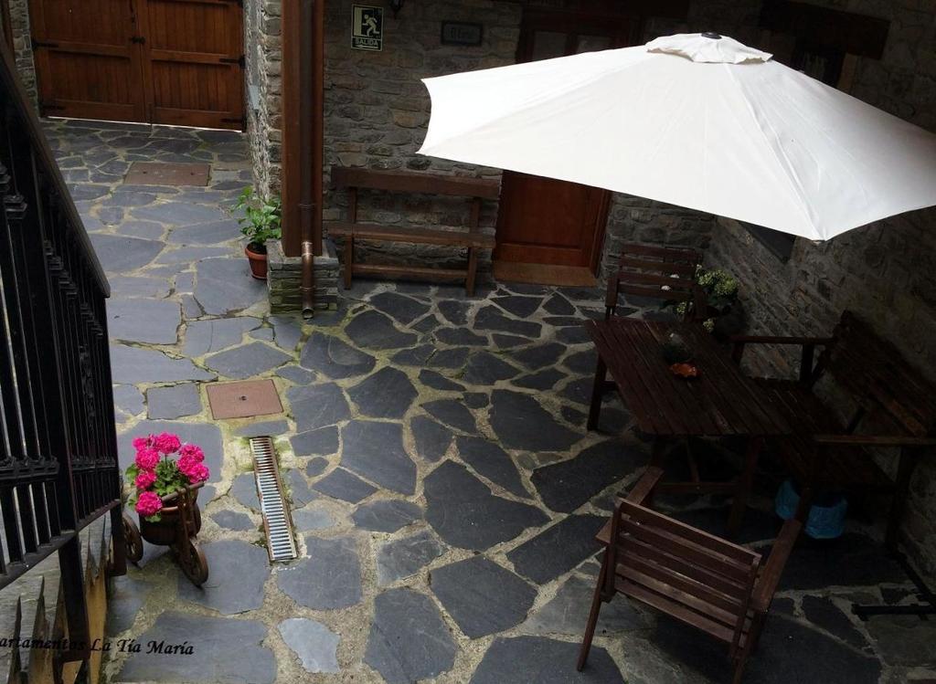 Tia Maria Bed & Breakfast Cerredo Exterior photo