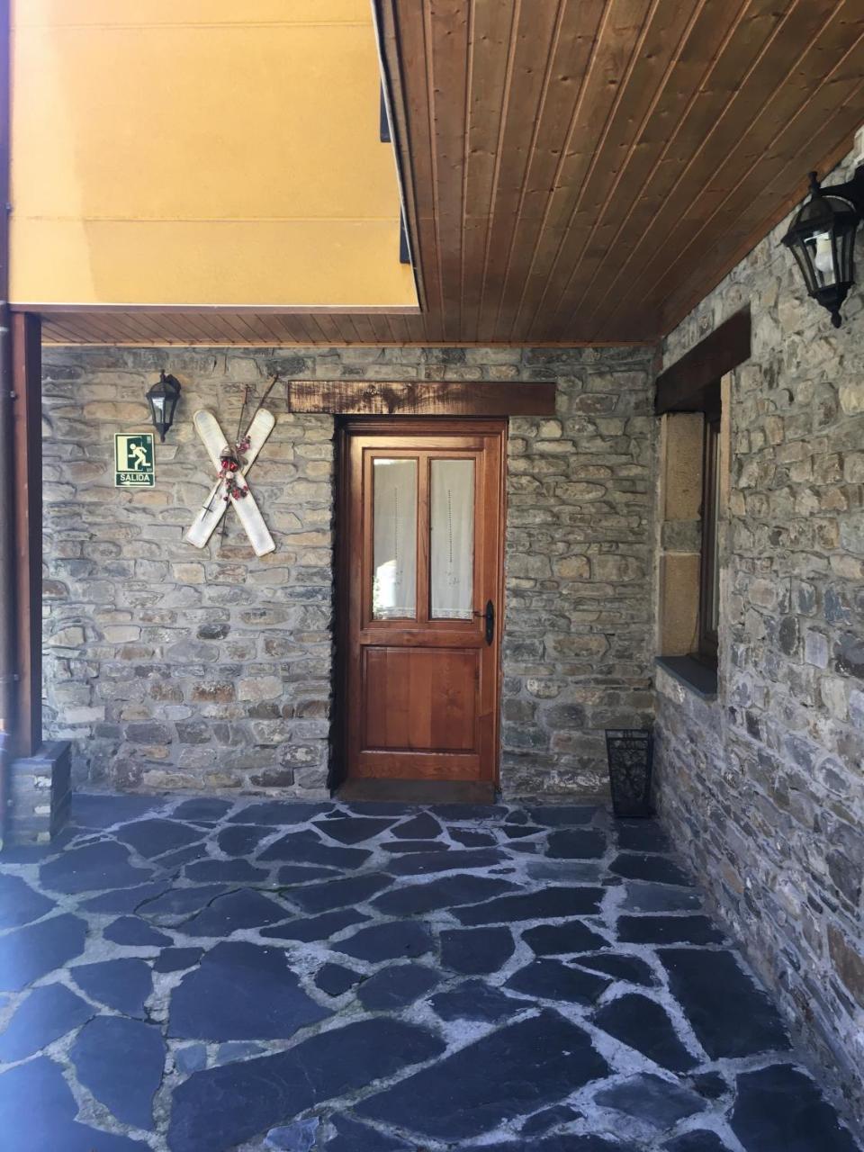Tia Maria Bed & Breakfast Cerredo Exterior photo