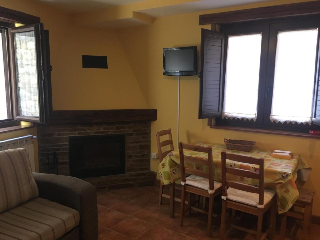 Tia Maria Bed & Breakfast Cerredo Exterior photo